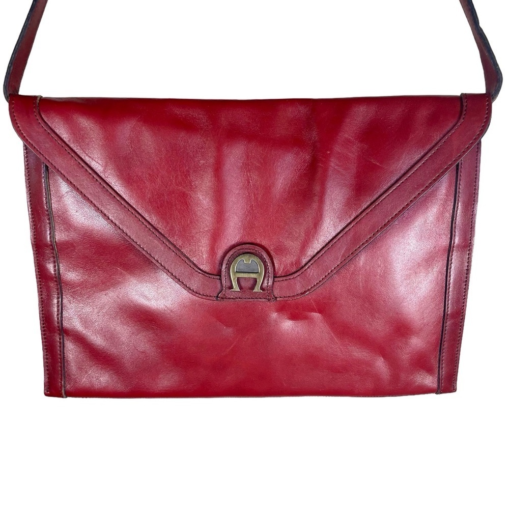 Vintage Etienne Aigner Burgundy Leather Envelope Clutch Shoulder Bag Brass Logo - Picture 3 of 15